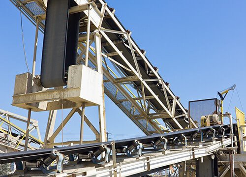 Потужний стрічковий конвеєр